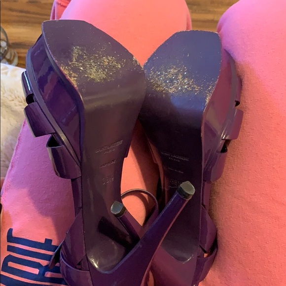 Heels - Picture 3 of 3